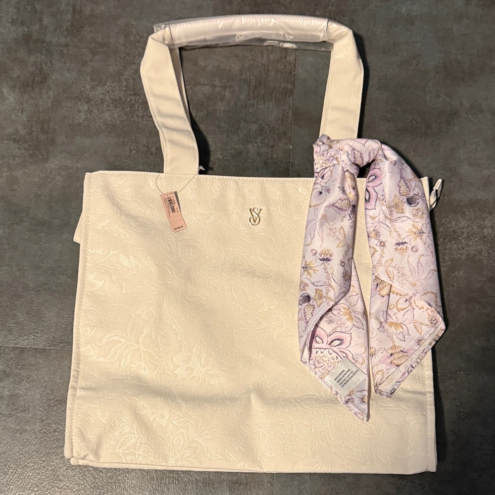 Victoria’s Secret tote bag
